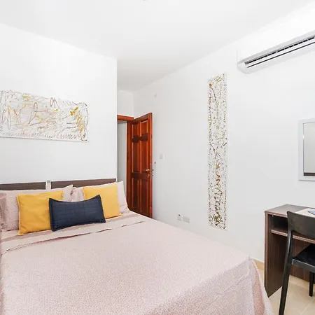 Summer Breeze Comfort Sunny Close To The Sandy Beaches - By Getawaysmalta