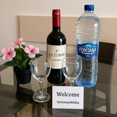 Summer Breeze Comfort Sunny Close To The Sandy Beaches - By Getawaysmalta Apartmán