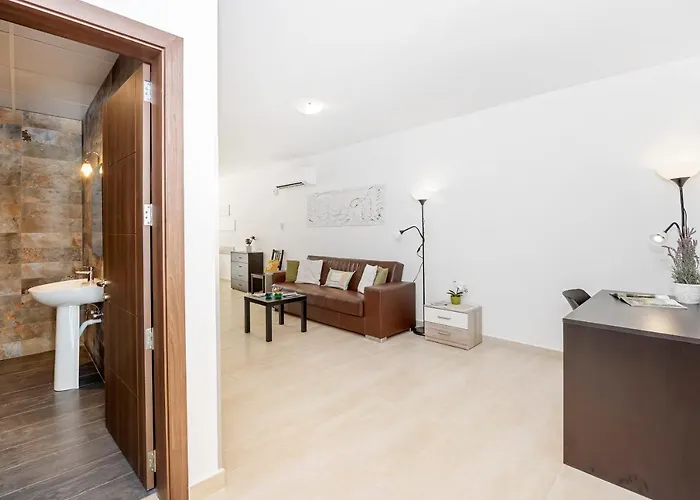 Summer Breeze Comfort Sunny Close To The Sandy Beaches - By Getawaysmalta Apartament Mellieħa