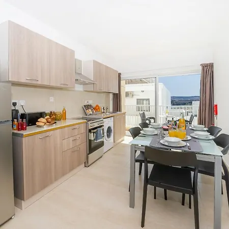 Summer Breeze Comfort Sunny Close To The Sandy Beaches - By Getawaysmalta Apartment