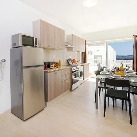 Apartment Summer Breeze Comfort Sunny Close To The Sandy Beaches - By Getawaysmalta *