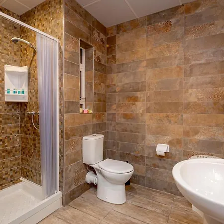 Summer Breeze Comfort Sunny Close To The Sandy Beaches - By Getawaysmalta *