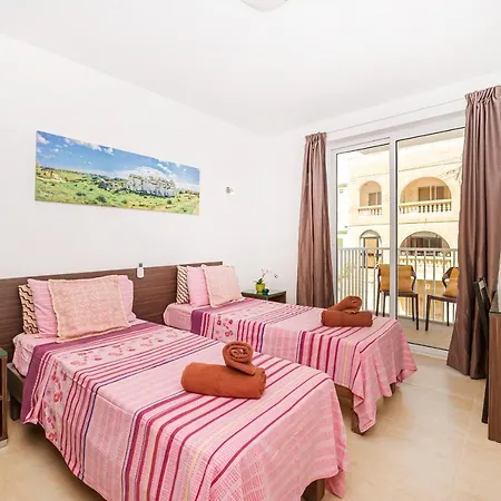 Apartment Summer Breeze Comfort Sunny Close To The Sandy Beaches - By Getawaysmalta